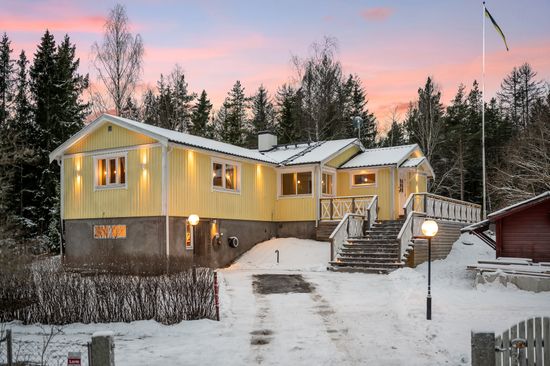 Villa, Lässmyravägen 3, Landfjärden, Nynäshamn
