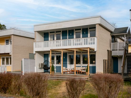 Villa, Radhus, Huddungegränd 31, Brunnby Vik, Upplands Väsby