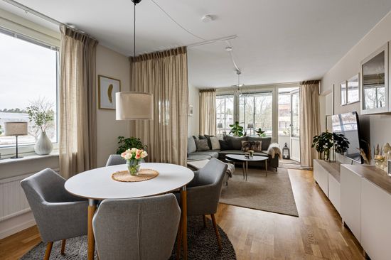 Bostadsrätt, Njupkärrsvägen 72, Centrala Tyresö, Tyresö