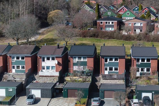 Radhus, Fältvägen 30, Botkyrka