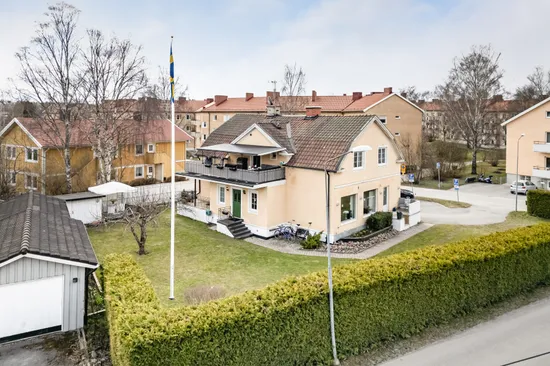 Villa, Järnvägsallén 12, Viggbyholm, Täby
