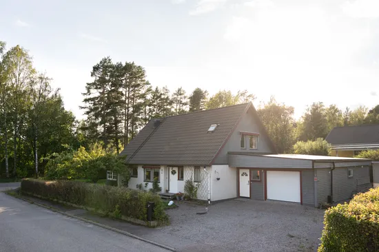 Villa, Kvartsgatan 1, Duvhällarna , Hallstahammar