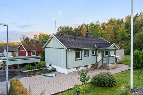 Villa, Furuvägen 11, Skee tätort, Strömstad