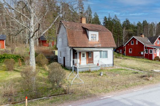Villa, Stationsvägen 64, Mörlunda, Hultsfred