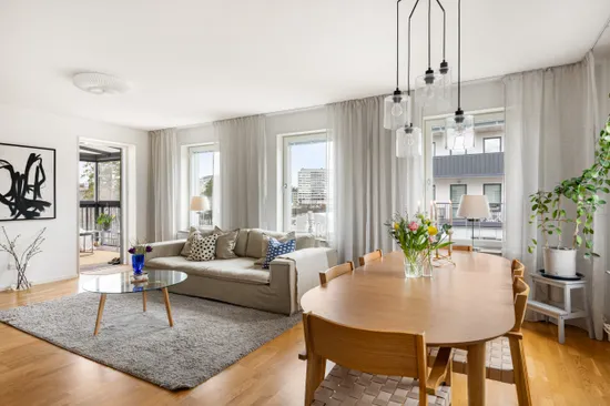 Bostadsrätt, Nytorpsvägen 46, högst upp, Norskogen Näsbypark, Täby