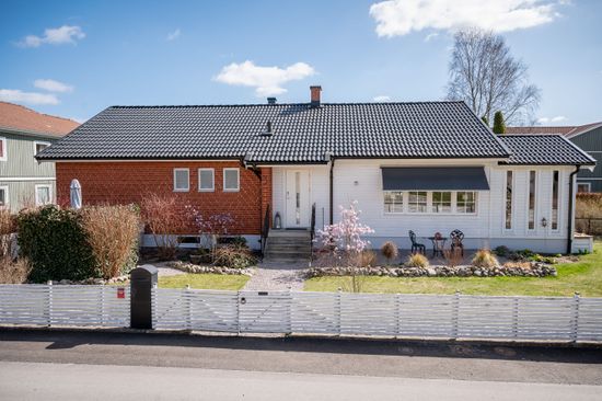 Villa, Vegagatan 3, Broby, Östra Göinge