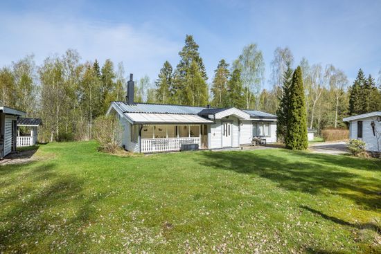 Villa, Ängtorpsvägen 15, Uddens fritidshusområde, Katrineholm