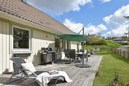 Villa, Biskop Nils väg 34, Stäket, Järfälla