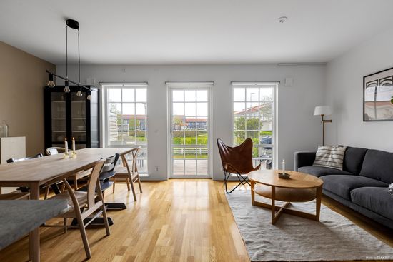 Radhus, Ulsavilagatan 25 e, Norra Ormesta, Örebro