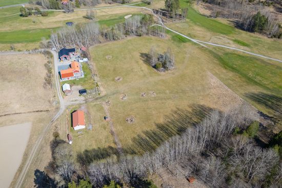 Tomt, En naturnära tomt där framtidsdrömmar kan ta form, Tortuna, Västerås