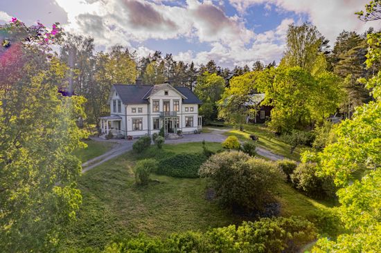 Villa, Garverivägen 3 och 5B, Tärnsjö, Heby