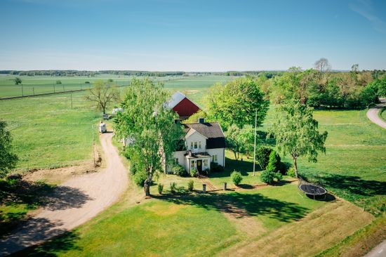 Gård/Skog, Valla Åsgården 2, Töreboda