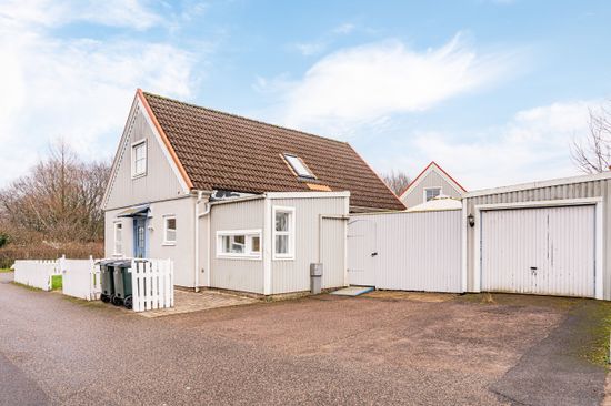 Radhus, Piongatan 36, Åstorp