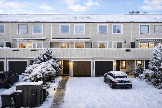 Radhus, Byggmästarvägen 20, Bro - Gamla Bro, Upplands-Bro