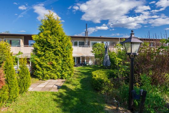 Radhus, Byggmästarvägen 20, Bro - Gamla Bro, Upplands-Bro