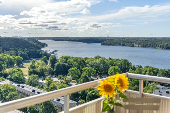 Bostadsrätt, Medsolsbacken 17, Hässelby Strand, Stockholm