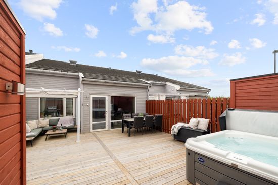 Radhus, Friluftsvägen 103, Riksten, Botkyrka