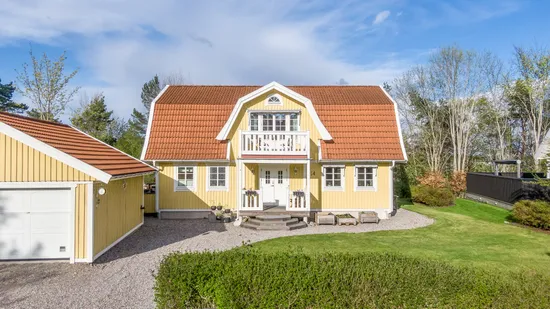Villa, Nybergagatan 14, Grusåsen, Södertälje