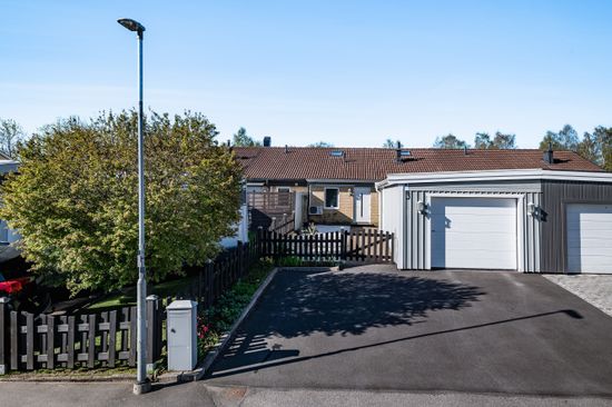 Radhus, Israndsvägen 3, Slomarp, Mjölby