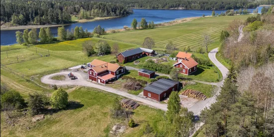 Gård/Skog, Almunge-Söderby Hasselbacken 51, Almunge, Uppsala