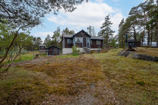 Fritidshus, Björndalsringen 27, Brevik, Tyresö