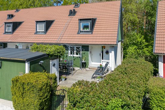 Villa, Radhus, Axel Swartlings gata 114, Klockaretorpet, Norrköping