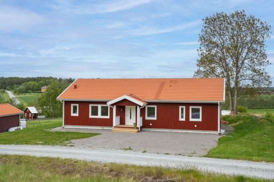 Villa, Vängsö backe 4, Lantligt, Gnesta