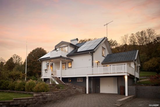 Villa, Ekeborgsvägen 17, Mark