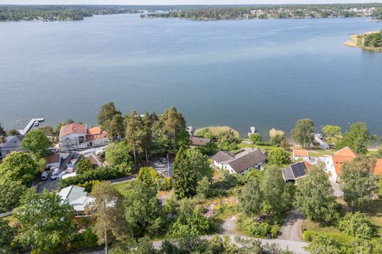 Tomt, Rödbosundsvägen 42, Margretelund, Österåker