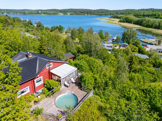 Villa, Sjöbacken 5, Nynäshamn