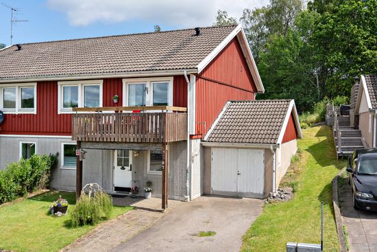 Villa, Radhus, Furulundsvägen 2B, Lena/Östadkulle, Vårgårda