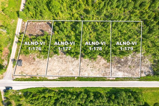 Tomt, Stillsamt läge i Räbbmoskogen på Alnö, Alnö, Sundsvall