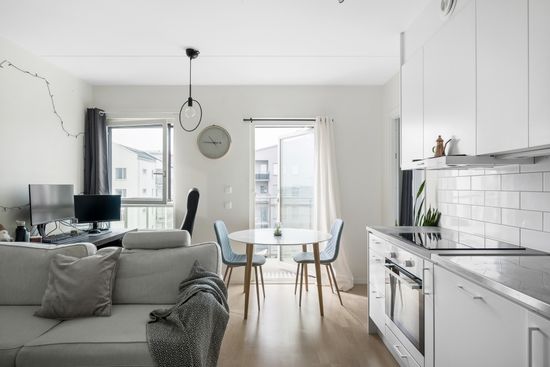 Bostadsrätt, Almbygatan 6, vån 5 (01508/1508), Spånga/Rinkeby, Stockholm