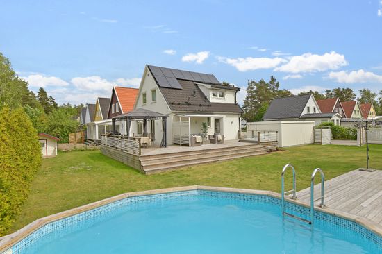 Villa, Radhus, Tvåspannsvägen 39, Vattmyra, Järfälla