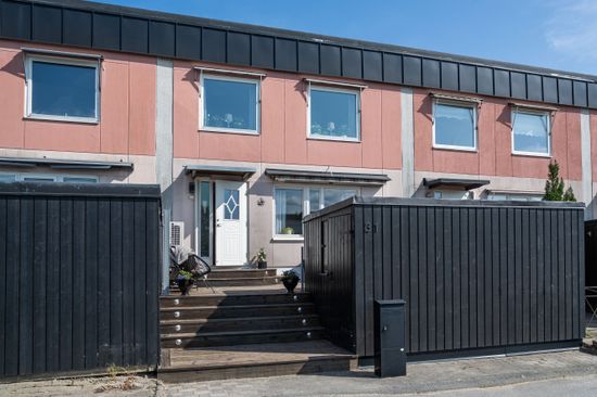 Villa, Radhus, Ugglestigen 31, Sandhamn, Nynäshamn