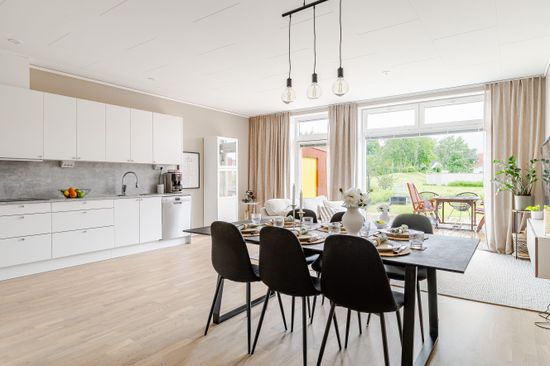 Radhus, Skogsvallsgatan 27, Hjulsbro, Linköping