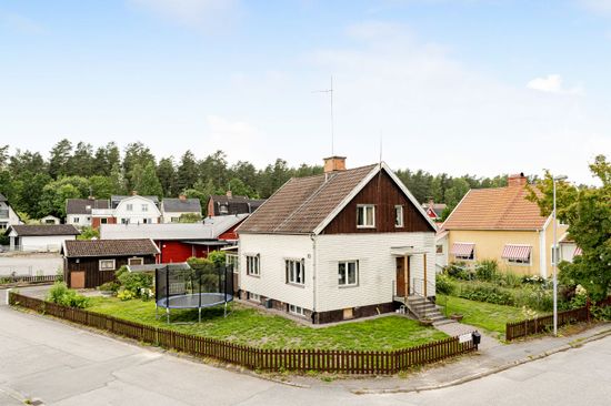 Villa, Torpvägen 10, Katrineholm Öster, Katrineholm