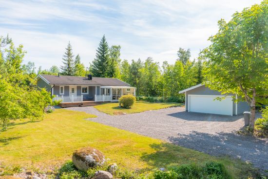 Fritidshus, Edsviksvägen 1, Hjälmsätters Fritidshusområde, Katrineholm