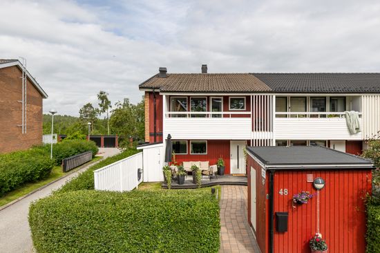 Villa, Radhus, Jaktfalksvägen 48, Bosvedjan, Sundsvall