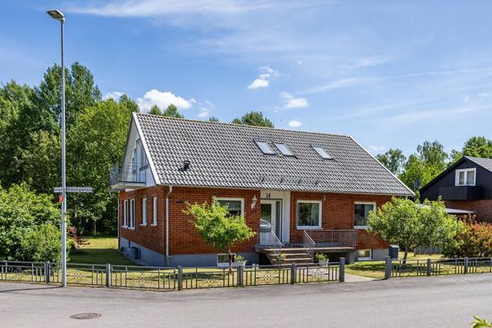 Villa, Bäckgatan 14, Centralt, Emmaboda