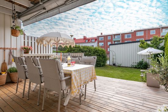 Villa, Radhus, Trädgårdsgatan 24B, Öster, Katrineholm