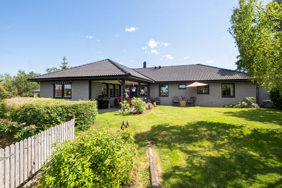 Villa, Junibacken 12, Trollbäcken, Tyresö