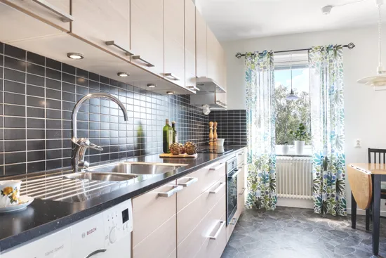 Bostadsrätt, Drottninggatan 49, Centrum, Trollhättan