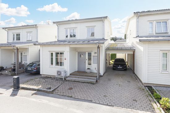 Bostadsrätt, Radhus, Syster Emmas väg 19, Brunnby Park, Upplands Väsby