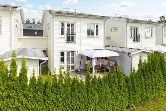 Radhus, Syster Emmas väg 19, Brunnby Park, Upplands Väsby