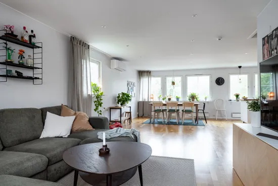 Radhus, Lundbackavägen 11, Hovsta, Örebro