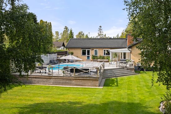 Villa, Körsbärsvägen 16, Fårdala, Tyresö