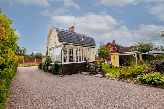 Villa, Västra Bangatan 36, Via, Kumla