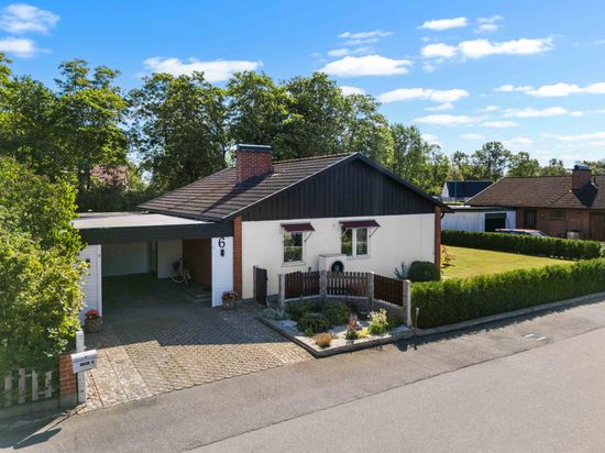 Villa, Klockaregatan 6, Väsby, Höganäs