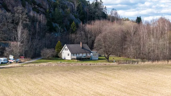 Villa, Bottna Västergården, Tanum